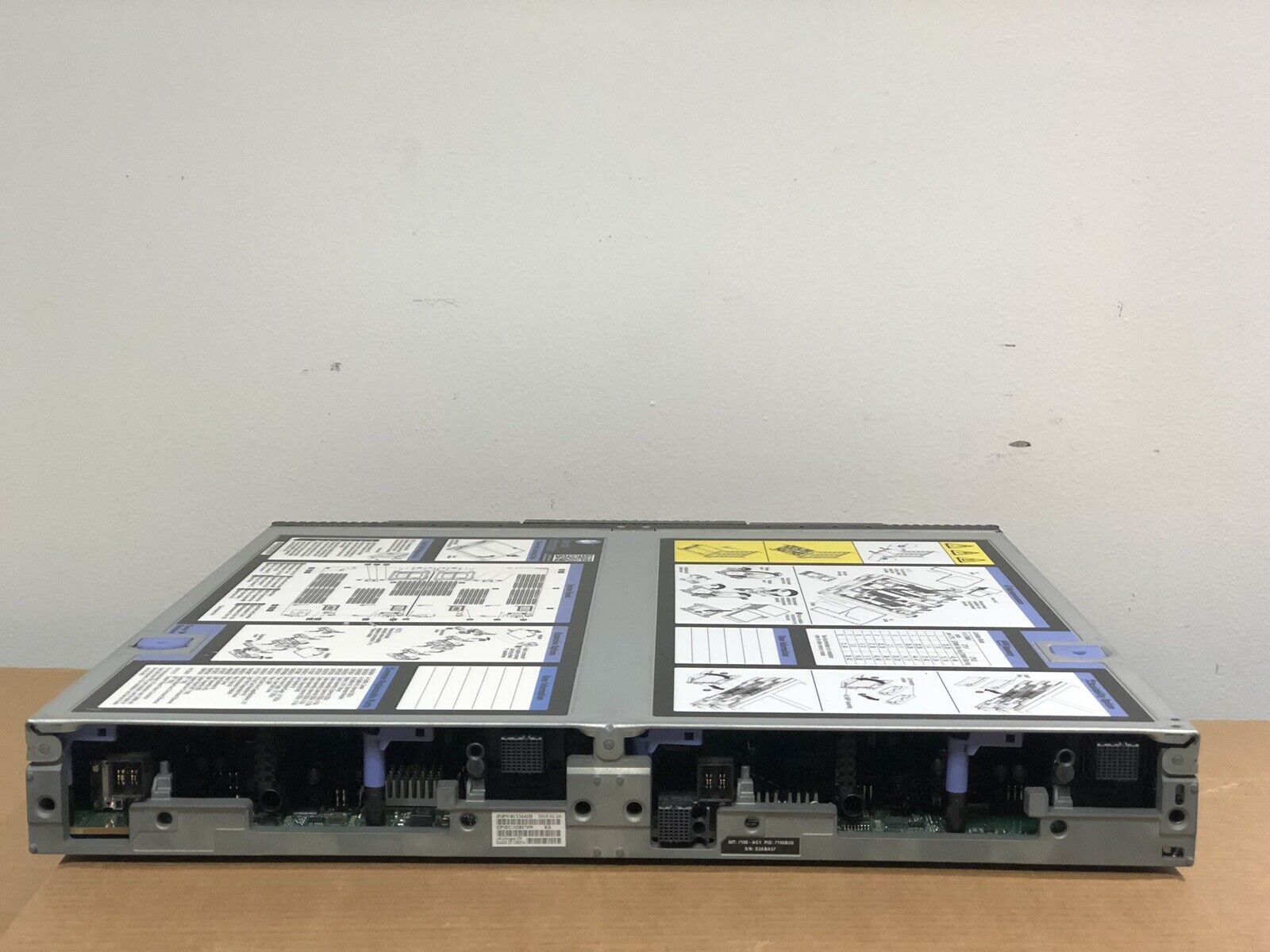 Lenovo FlexSystem x280 X6 Server Two E7-2880V2 2.5GHz 15/30 Core 256GB 2x SFF. - Image 4