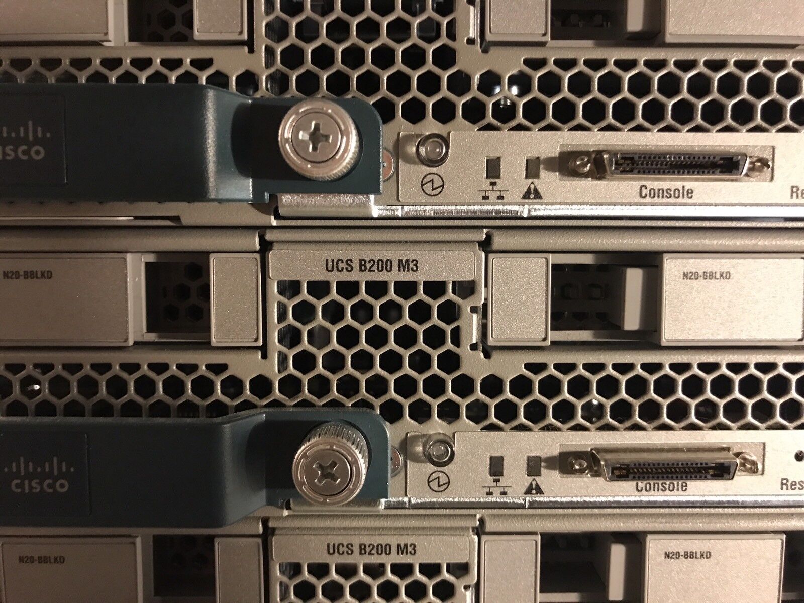 Cisco B200 M3 Two E5-2670V2 10C 2.50GHz 512GB Blade Server VIC1240. - Image 3