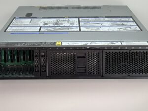 Lenovo ThinkSystem SR650 Server 8x SFF 2x Xeon Gold 6244 16C 48GB 930-8i 1100W